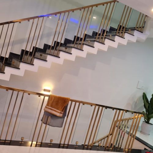 Cầu thang - Lan can inox mạ vàng